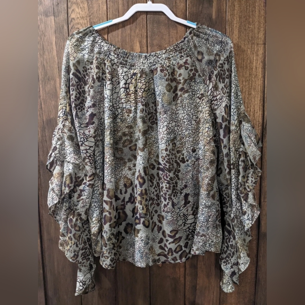 Est 1946 Women's Animal Print top - size Medium